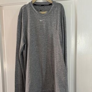 Nike Woman’s Running Heather Gray Long Sleeve Dry Fit Tee